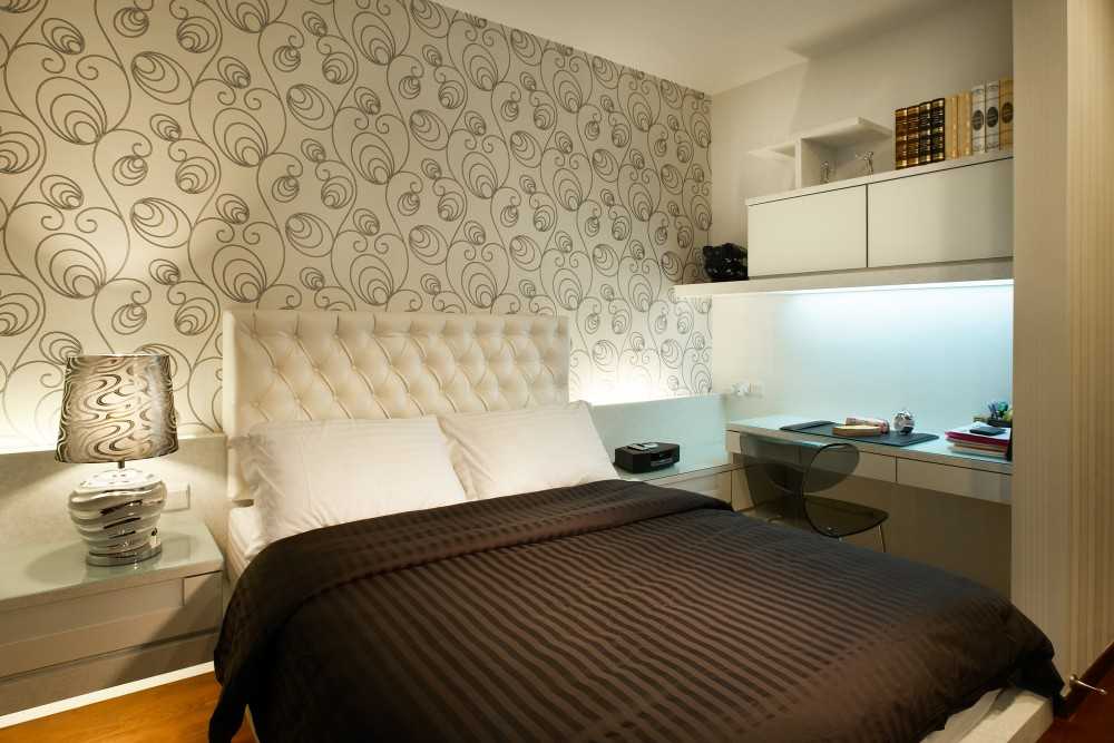 Contemporary Bedroom with Bookshelf and Wallpaper