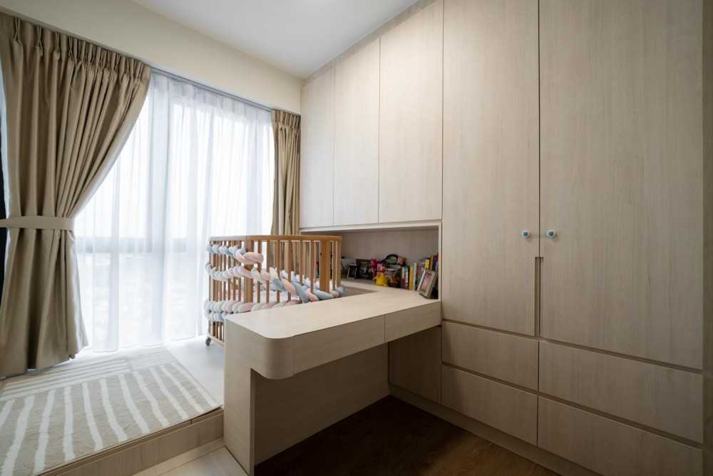 Modern Bedroom with Platform Bed and Homogeneous Tiles