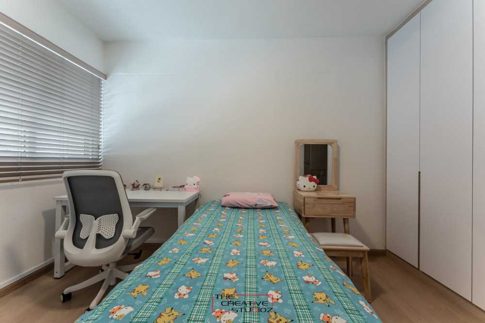 Scandinavian Bedroom with Vinyl Flooring and Wardrobe