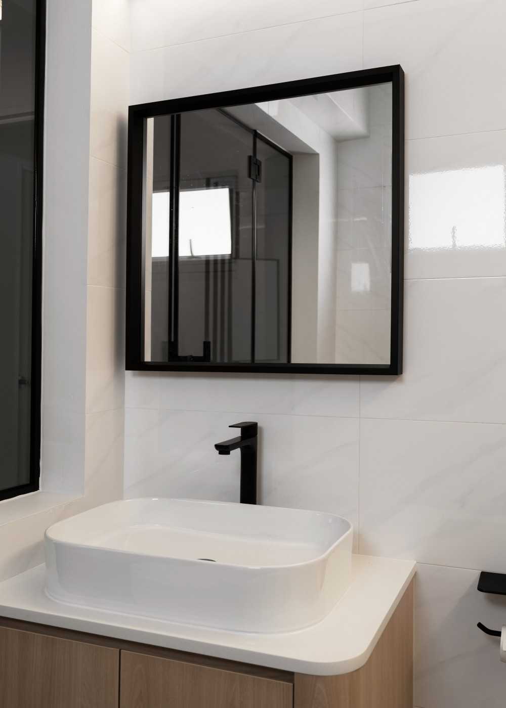 Modern Bathroom with Mirror and Bathroom Mirrors