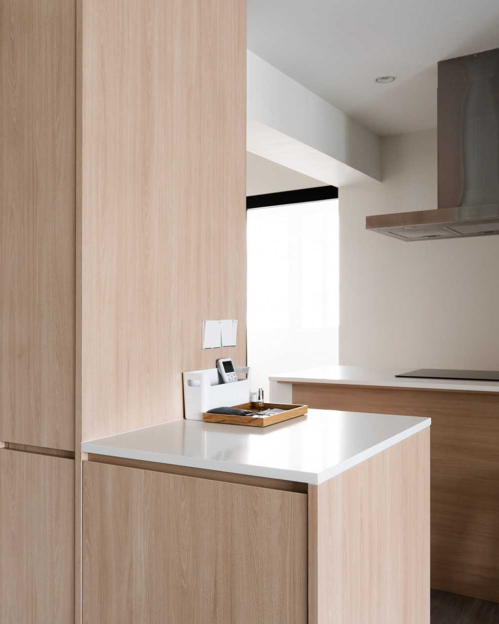 Modern Kitchen with Countertop and Vinyl Flooring