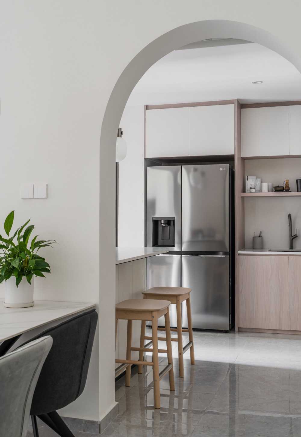 Scandinavian Kitchen with Kitchen Island and Open Kitchen