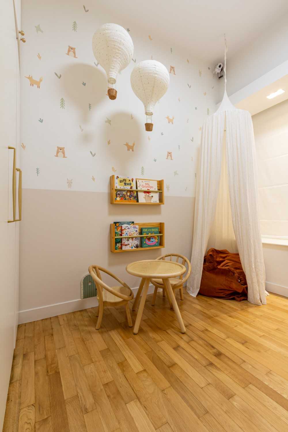 Minimalist Kids Room with Bookshelf and Toys