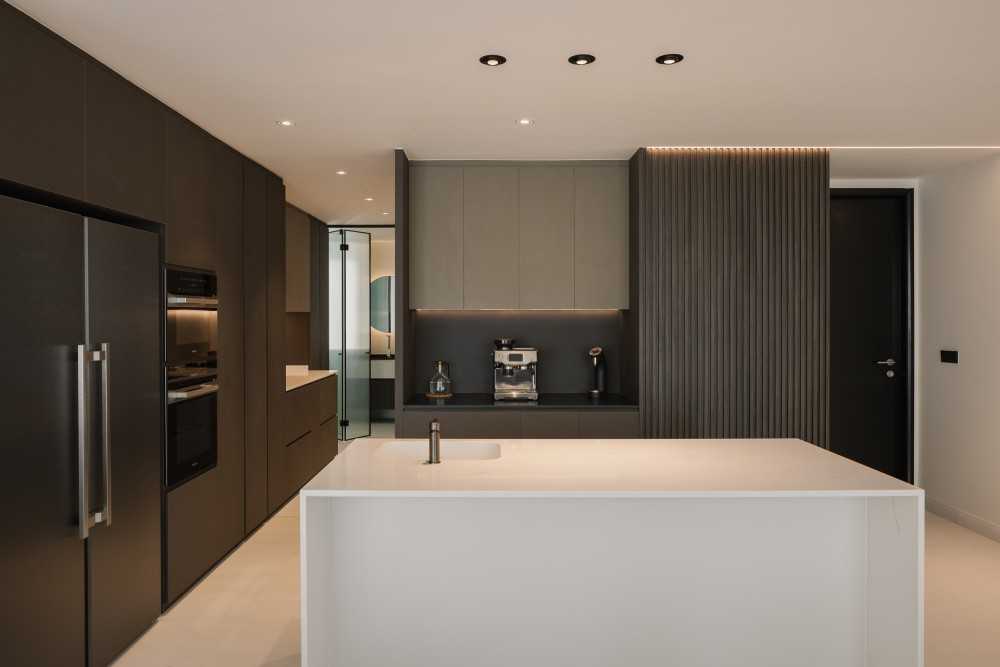 Contemporary Kitchen with Countertop and Kitchen Island