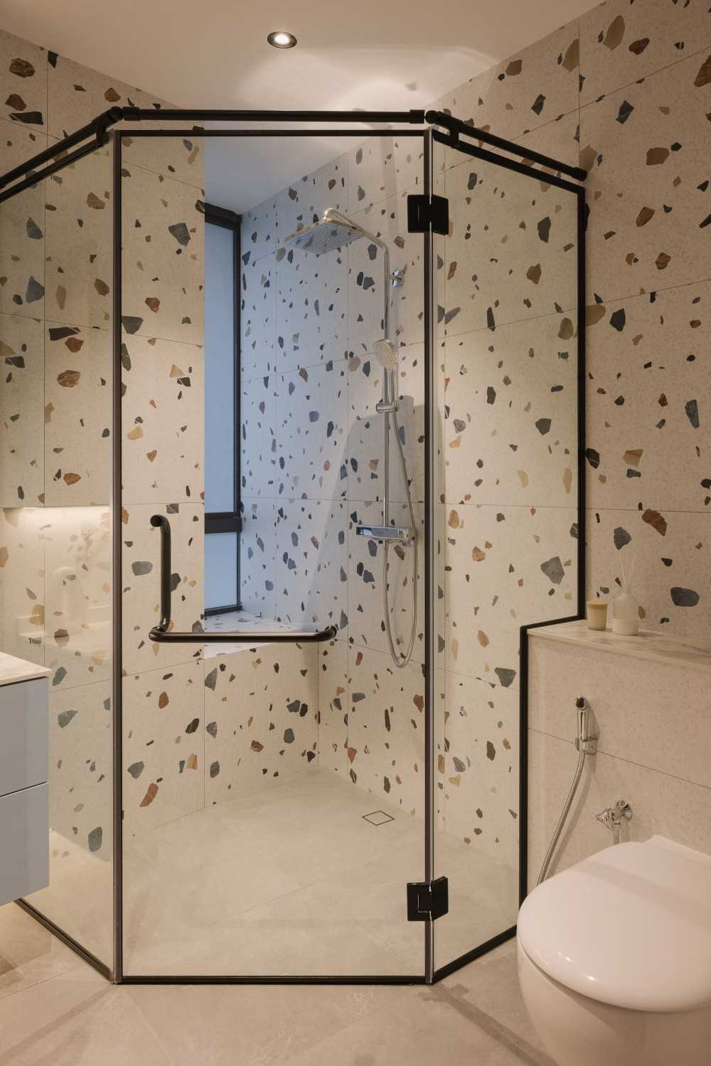 Modern Bathroom with Feature Wall and Shower Screen