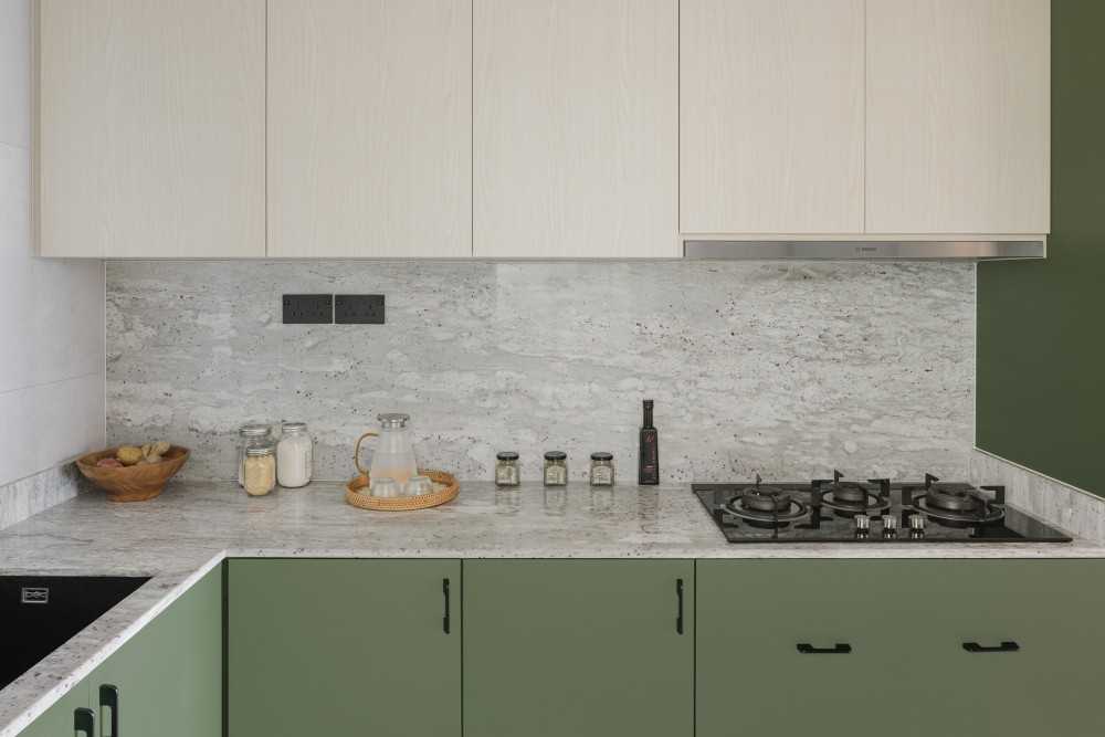 Modern Kitchen with Kitchen Island and Cupboard