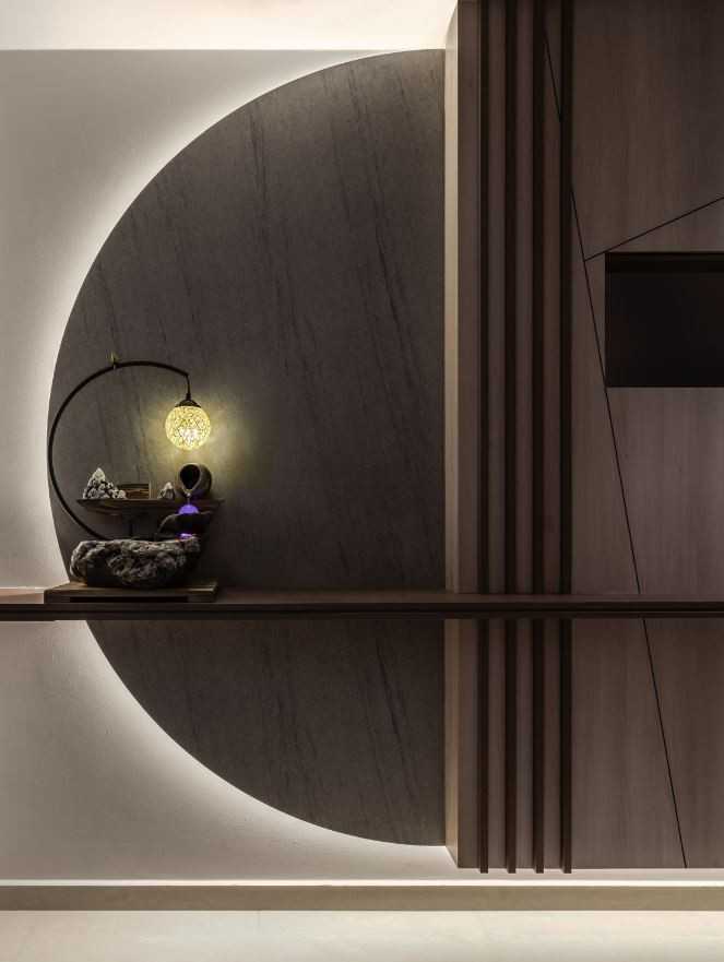 Asian Entryway with Mirror and Wall Mirror