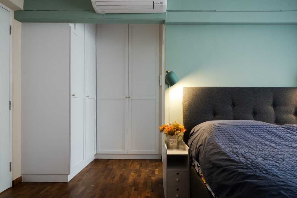 Transitional Bedroom with Vinyl Flooring and Wood Flooring