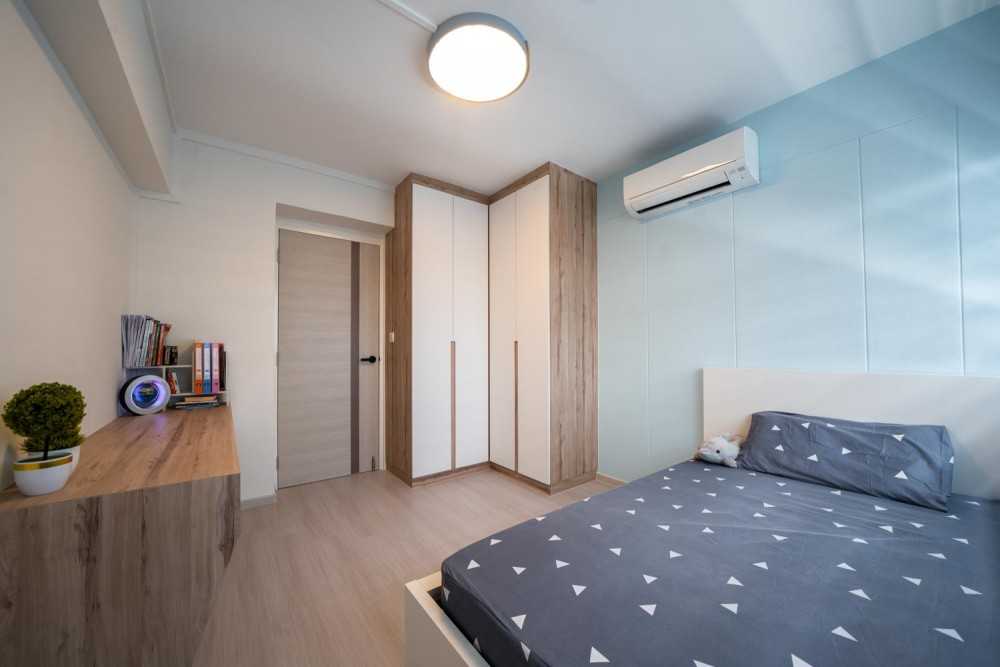 Modern Bedroom with Vinyl Flooring and Cove Lighting