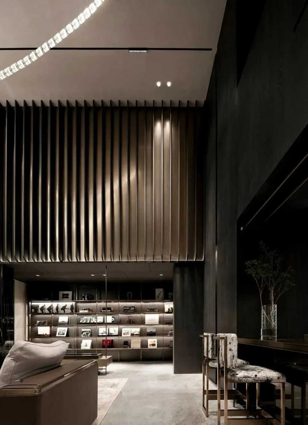 Contemporary Living Room with Homogeneous Tiles and Feature Wall