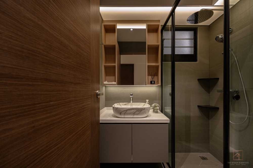 Contemporary Bathroom with Countertop and Mirror