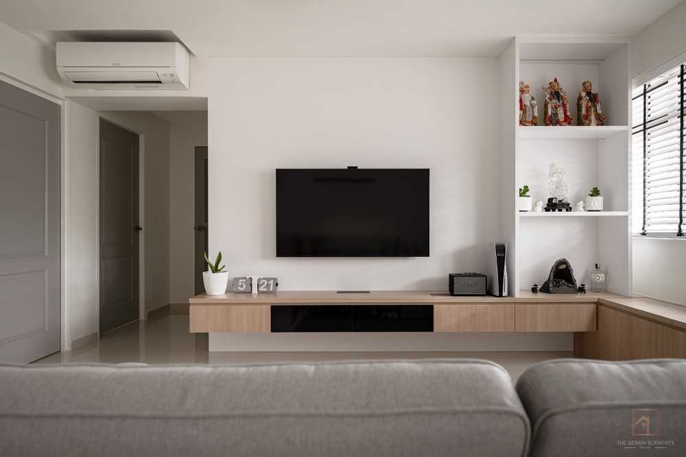 Scandinavian Living Room with Settee and Homogeneous Tiles