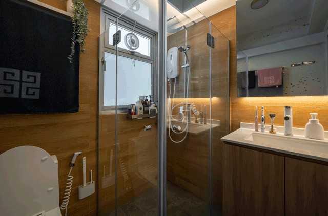 Contemporary Bathroom with Bathroom Storage and Bathroom Accessories