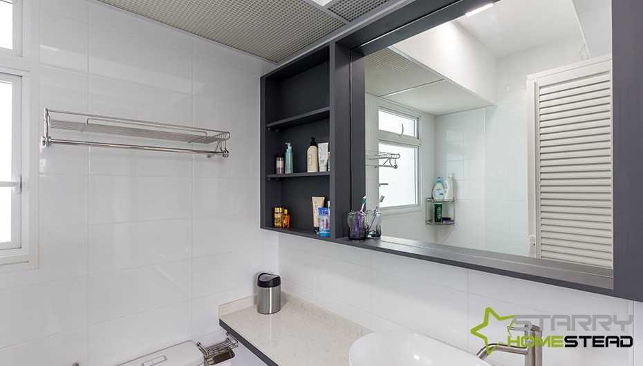 Modern Bathroom with Mirror and Vanity Counter