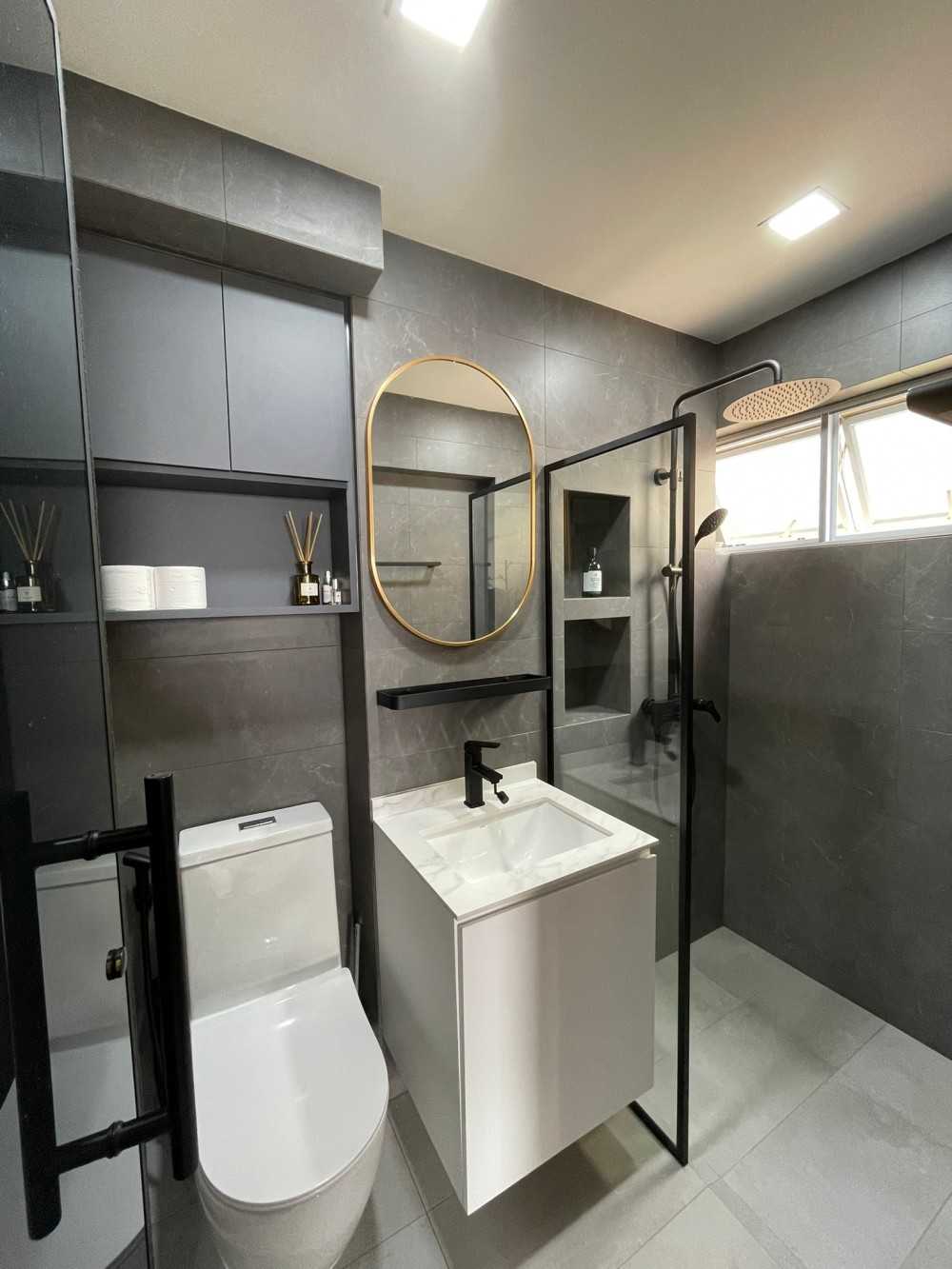 Contemporary Bathroom with Homogeneous Tiles and Mirror