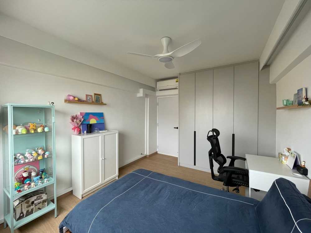 Contemporary Bedroom with Vinyl Flooring and Cove Lighting