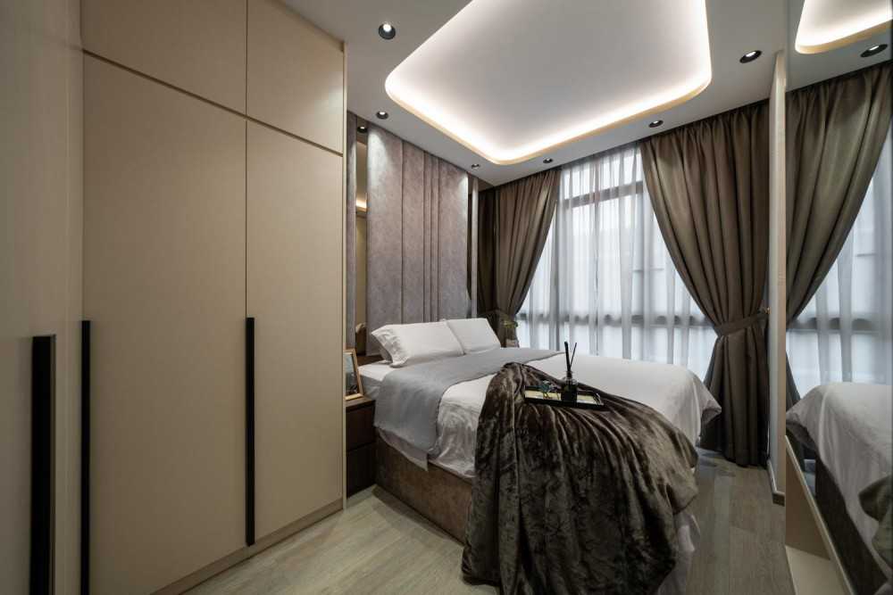 Modern Bedroom with Vinyl Flooring and Wardrobe