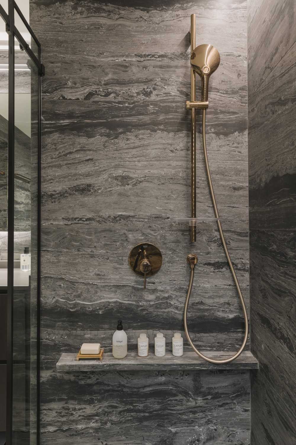 Modern Bathroom with Bathroom Storage and Bathroom Accessories