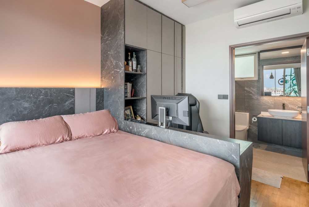 Contemporary Bedroom with Vinyl Flooring and Parquet Floor