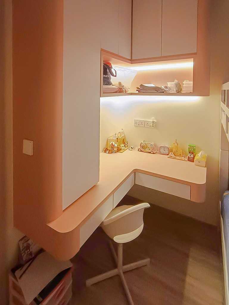 Modern Bedroom with Bookshelf and Desk Chairs