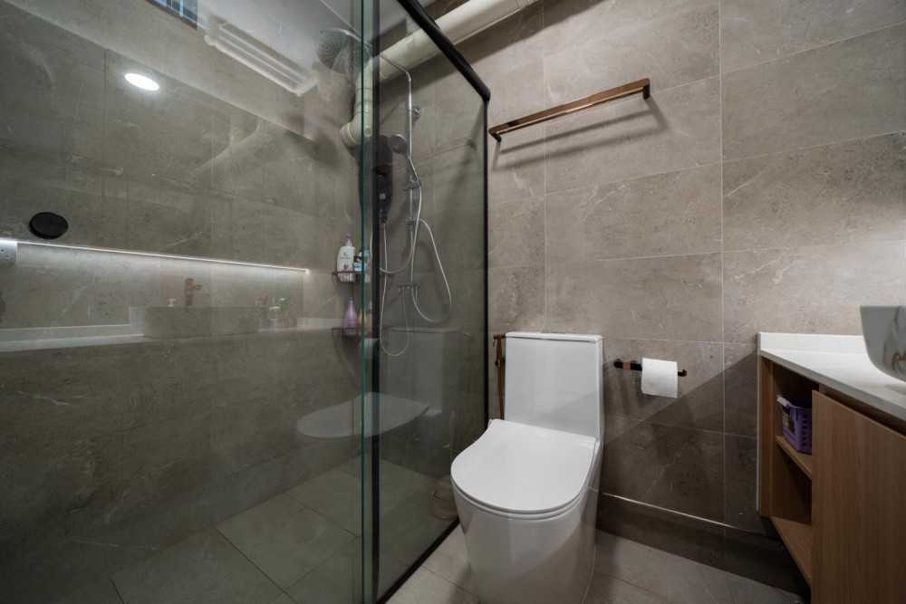 Contemporary Bathroom with Countertop and Homogeneous Tiles
