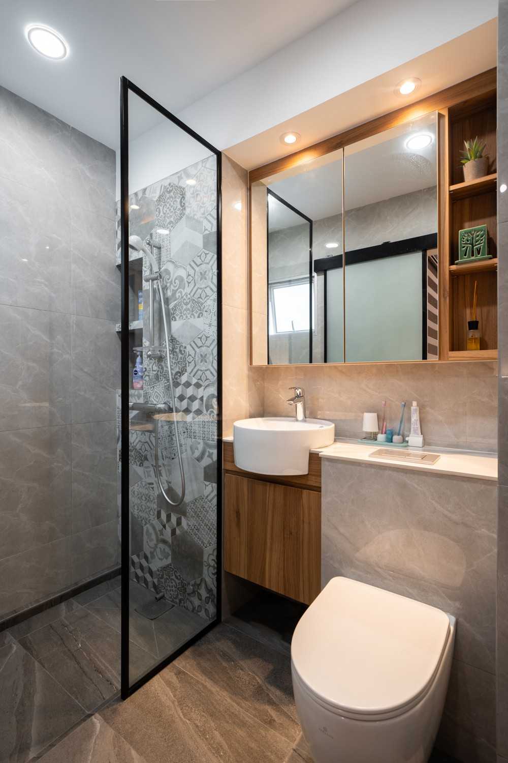Contemporary Bathroom with Vinyl Flooring and Wood Flooring