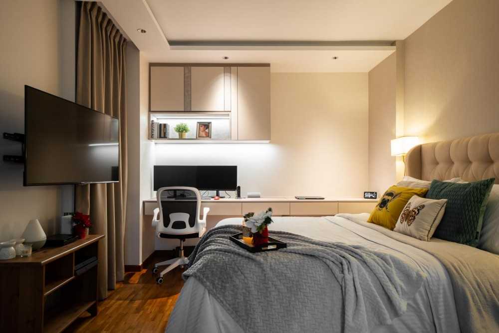 Modern Bedroom with Vinyl Flooring and Wood Flooring