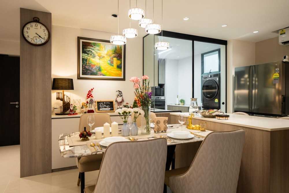 Modern Dining Room with Ceiling Light and Dining Table