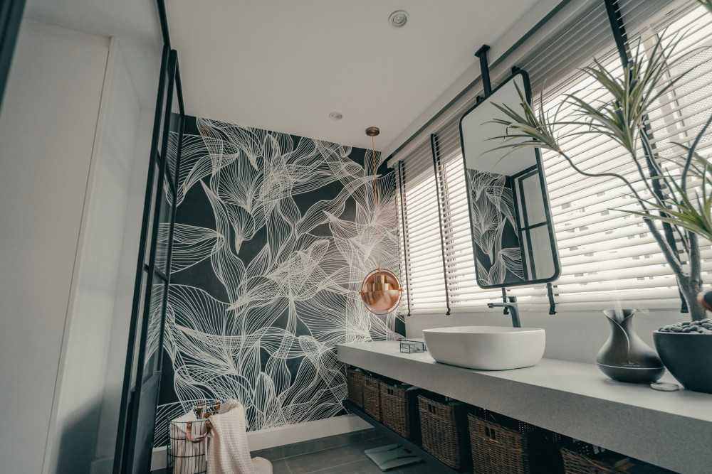 Contemporary Bathroom with Countertop and Bathroom Storage