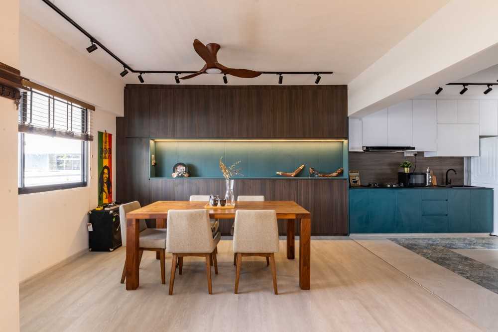 Contemporary Dining Room with Ceiling Fan and Downlights