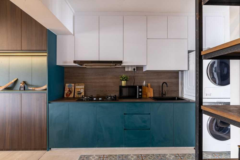 Contemporary Kitchen with Countertop and Open Kitchen