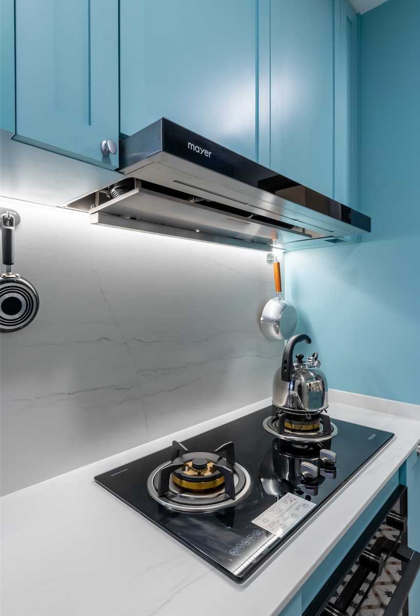 Modern Kitchen with Countertop and Cupboard