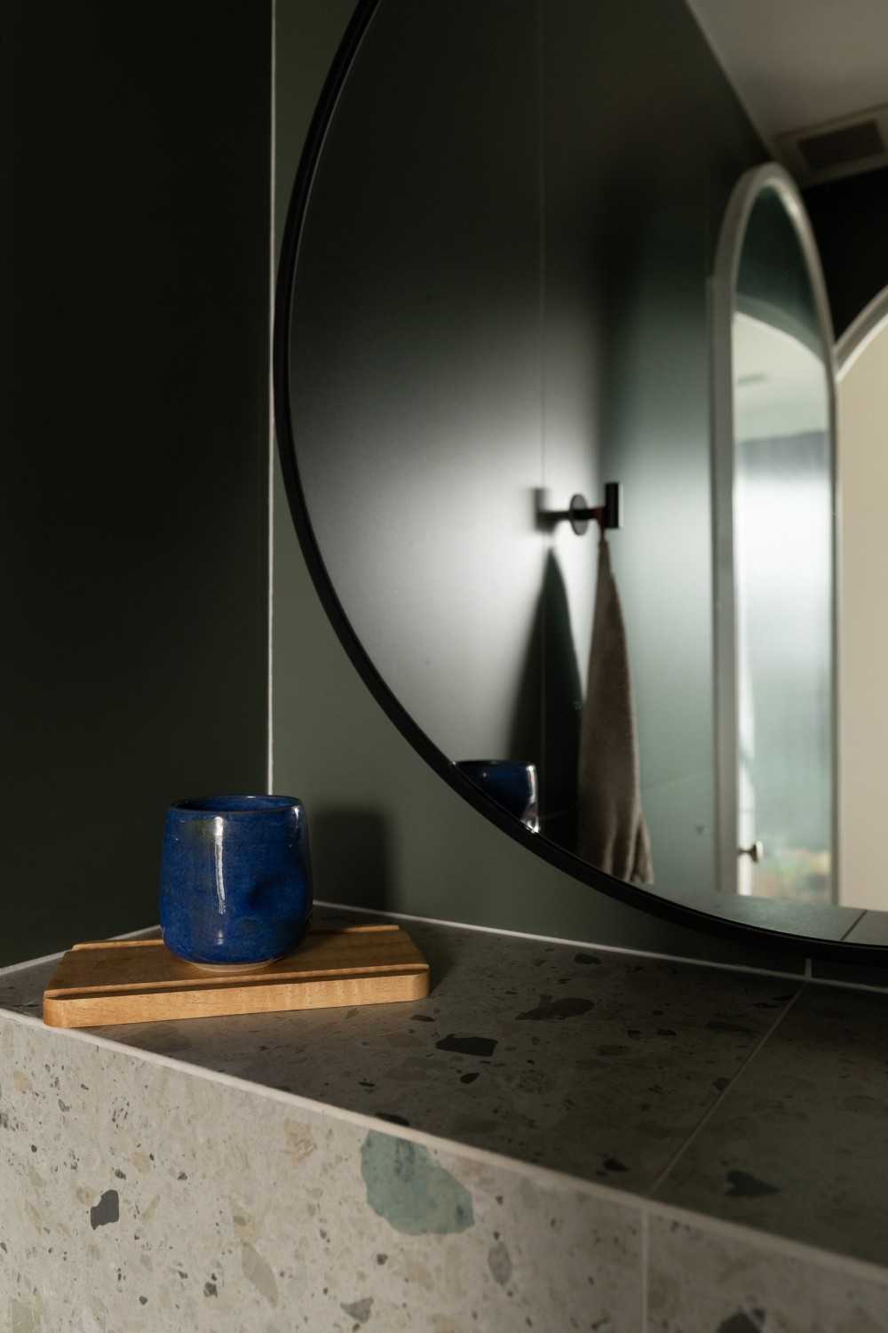 Modern Bathroom with Mirror and Wall Mirror