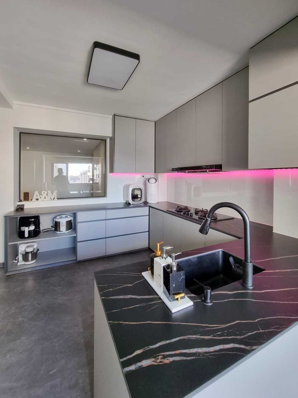 Modern Kitchen with Kitchen Window and Kitchen Accessories
