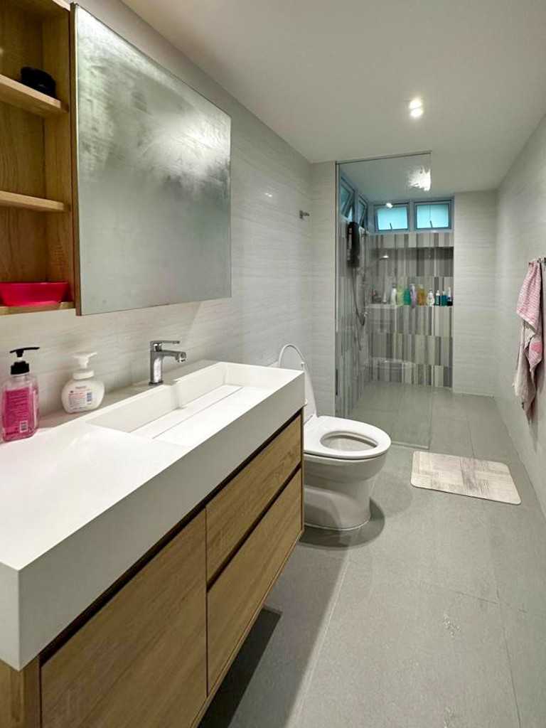 Modern Bathroom with Mirror and Shower Screen