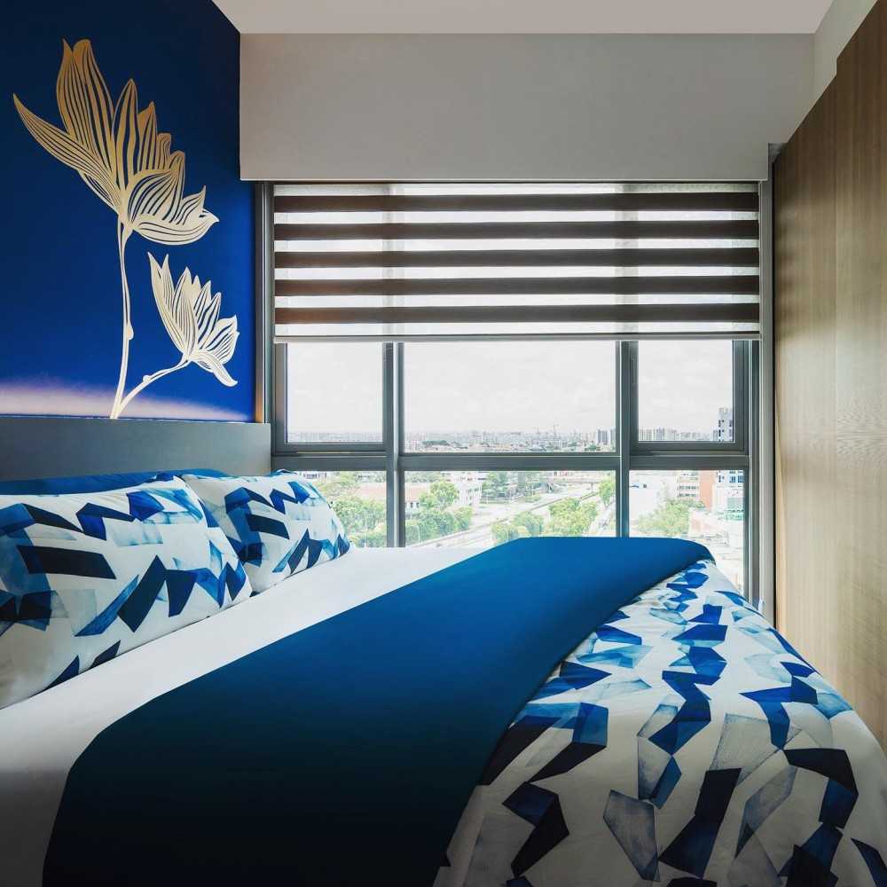 Contemporary Bedroom with Vinyl Flooring and Ceiling Light