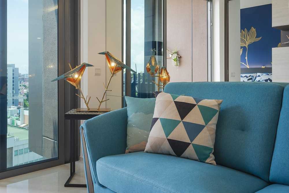 Contemporary Living Room with Homogeneous Tiles and Sofa