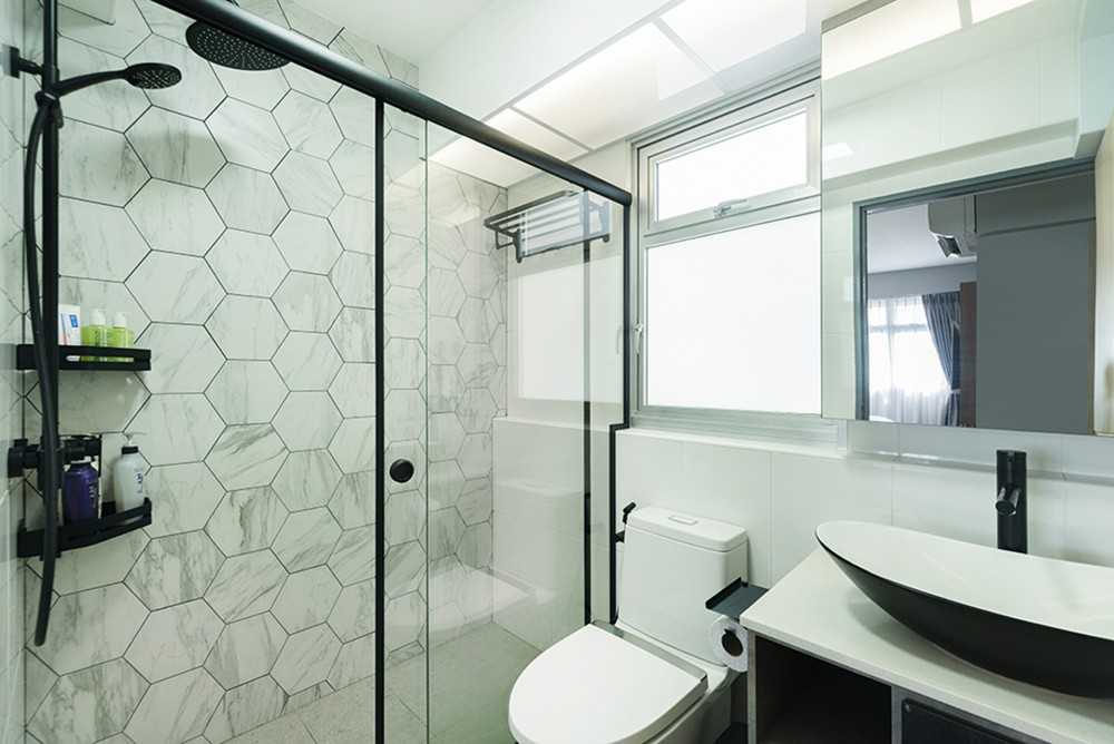 Scandinavian Bathroom with Countertop and Bathroom Sinks