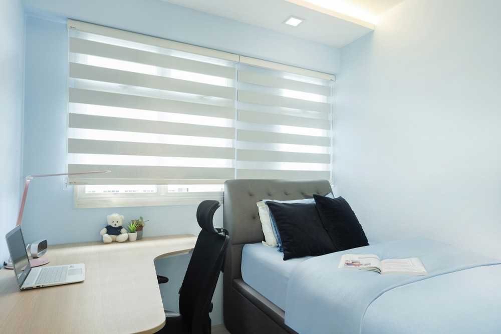 Minimalist Bedroom with Vinyl Flooring and Cove Lighting