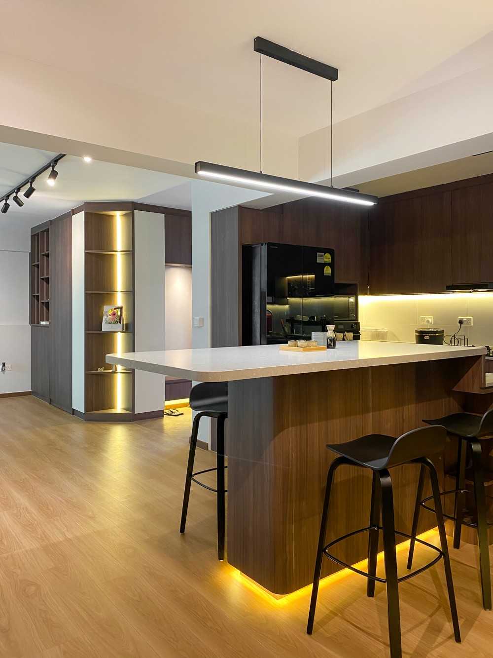 Scandinavian Dining Room with Bar Counter and Kitchen Backsplash