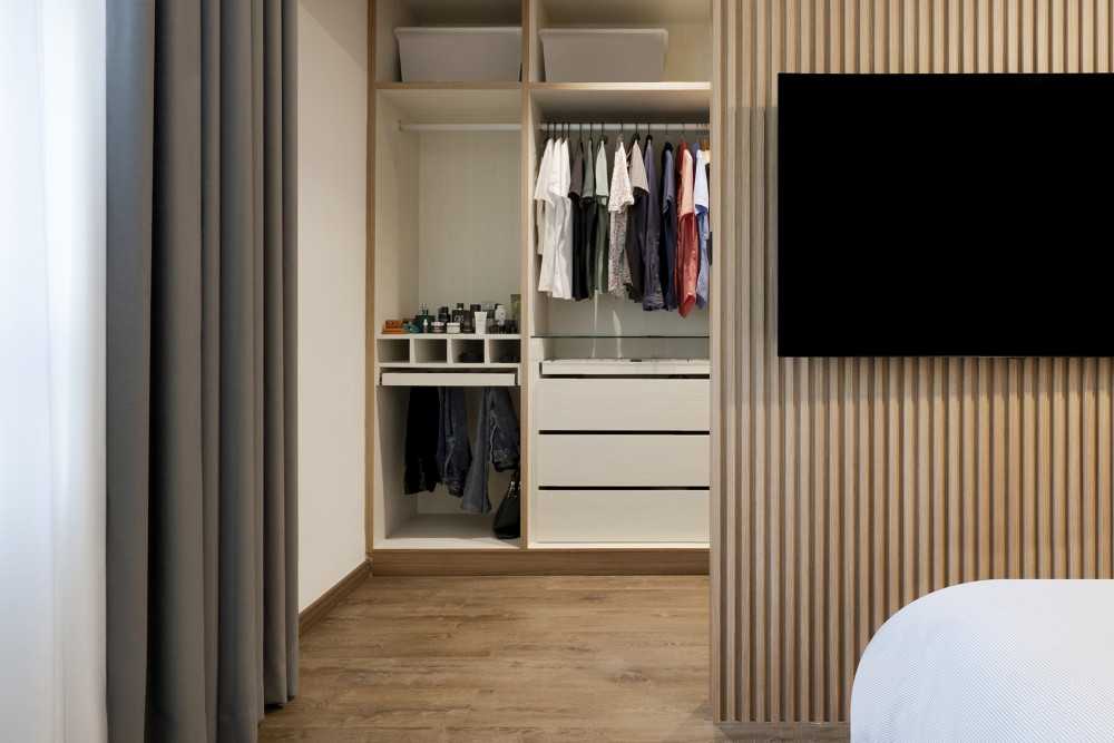 Country Bedroom with Vinyl Flooring and Wardrobe