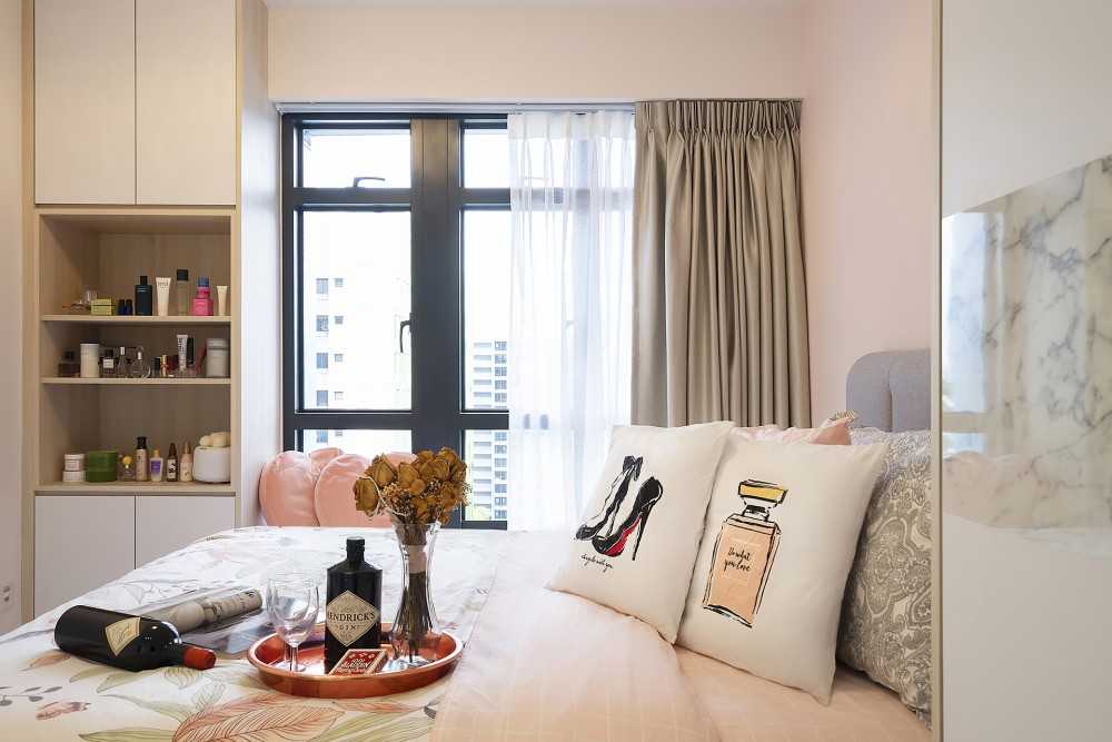 Scandinavian Bedroom with Homogeneous Tiles and Wardrobe
