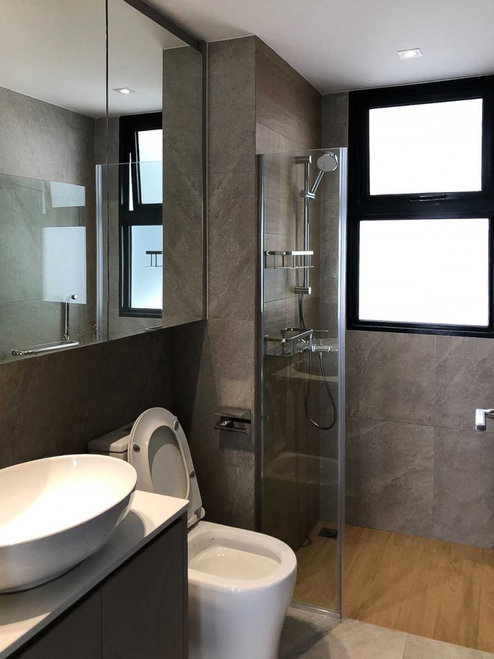 Modern Bathroom with Mirror and Shower Screen