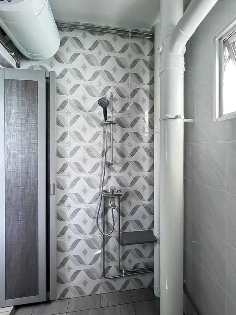 Scandinavian Bathroom with Feature Wall and Bathroom Accessories