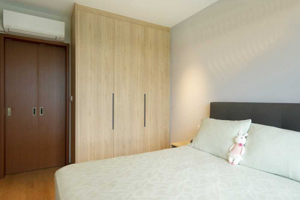 Scandinavian Bedroom with Vinyl Flooring and Wardrobe
