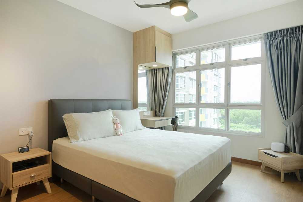 Scandinavian Bedroom with Vinyl Flooring and Wardrobe