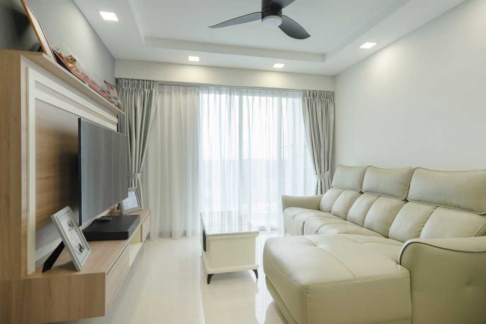 Scandinavian Living Room with Homogeneous Tiles and TV Console