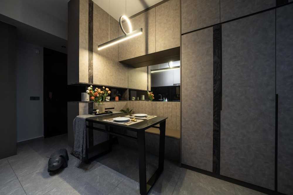 Modern Dining Room with Drop Ceiling and Downlights