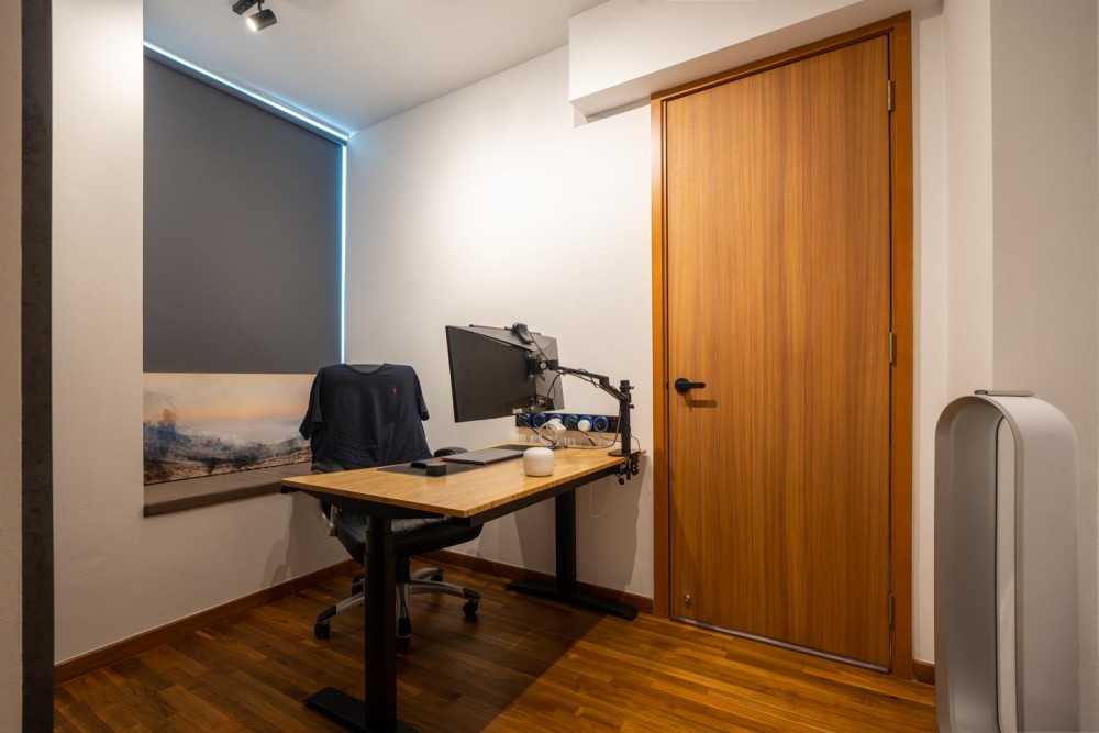 Modern Home Office with Desk and Desk Chairs