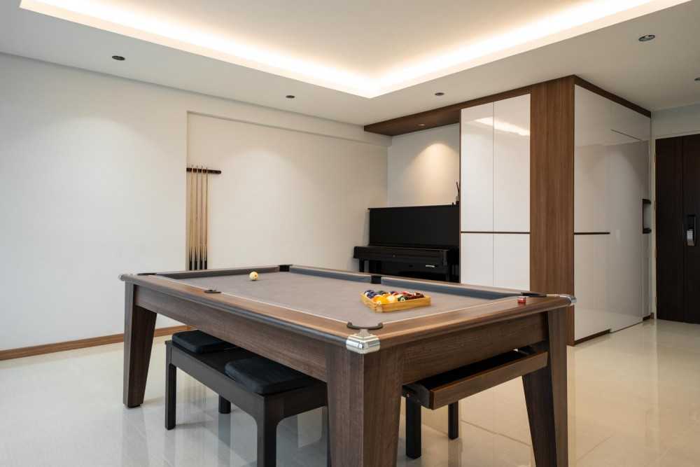 Modern Living Room with Feature Wall and Cove Lighting